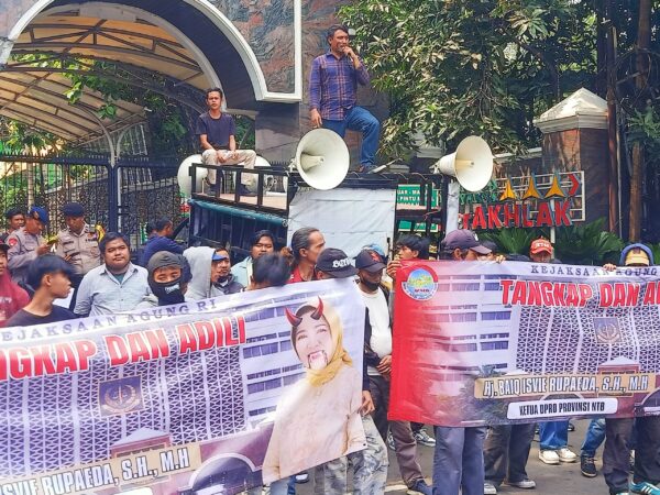 Mahasiswa Minta Kejagung Usut Tuntas Dugaan Korupsi Ketua DPRD NTB 