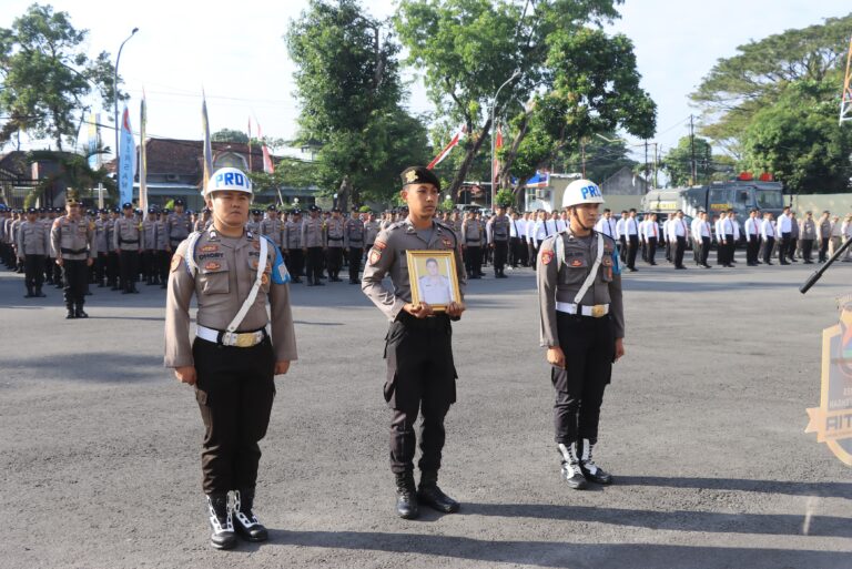 Satu Anggota Polres Lombok Tengah Dipecat Tidak Hormat